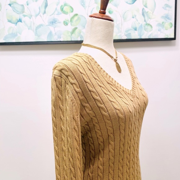 🐎 Lauren Ralph Lauren Long-sleeve Cableknit V-neck Sweater, Size L, Tan (NWT) - Picture 2 of 6